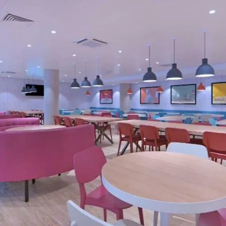 Travelodge London City-3
